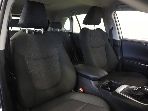 Toyota RAV4 11 of 22