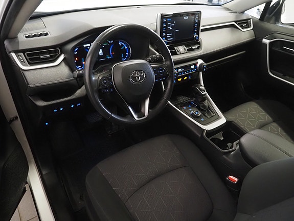 Toyota RAV4 16 of 22