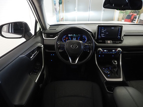 Toyota RAV4 14 of 22