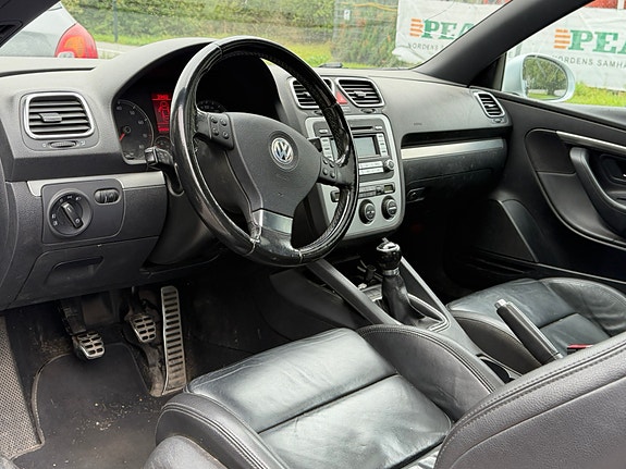 Volkswagen Eos 11 of 11