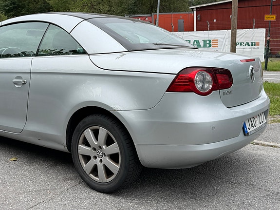 Volkswagen Eos 7 of 11