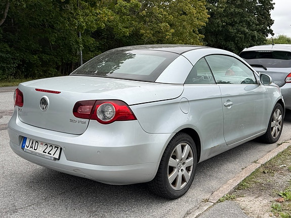 Volkswagen Eos 8 of 11