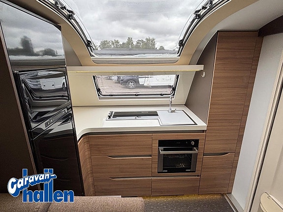 Adria Alpina 663 HT 7 of 19
