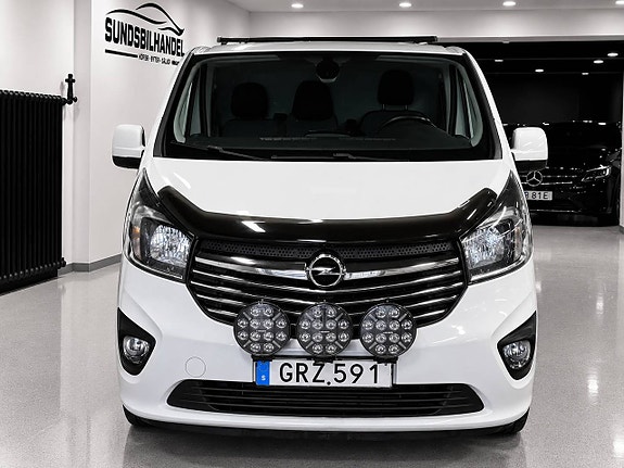 Opel Vivaro 2 of 14