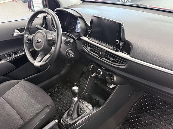 Kia Picanto 8 of 18