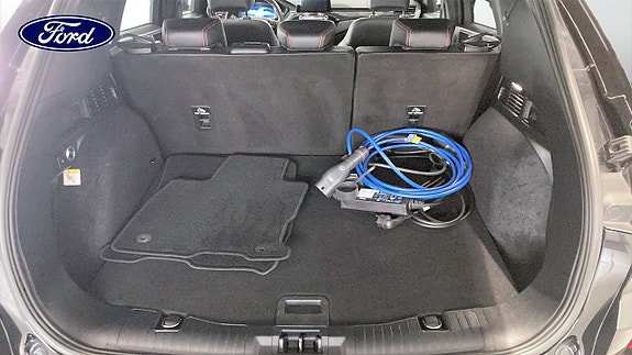 Ford Kuga 10 of 11