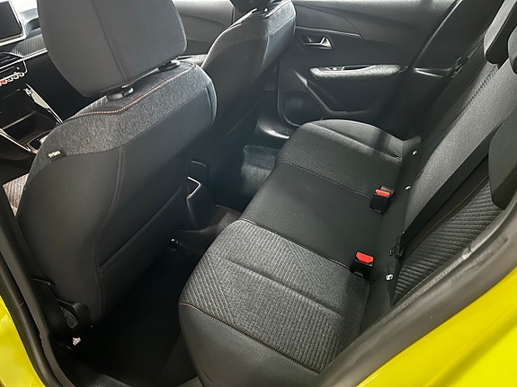 Peugeot 208 6 of 9
