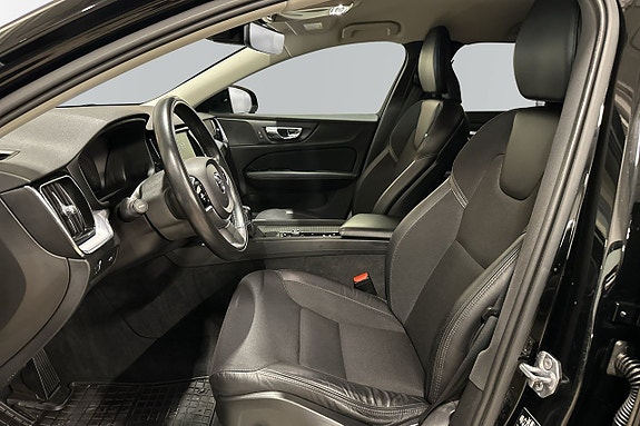 Volvo V60 Cross Country 5 of 6