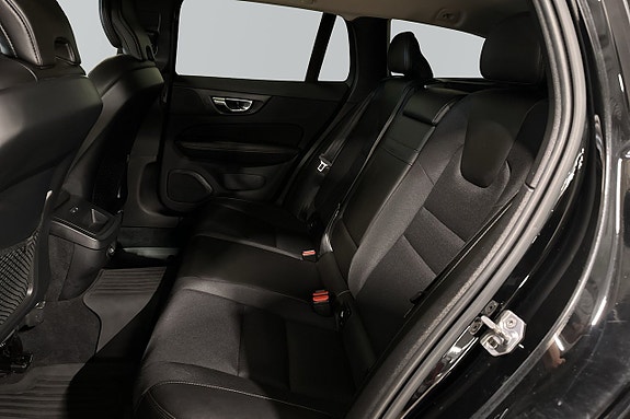 Volvo V60 Cross Country 6 of 6