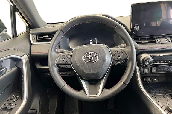 Toyota RAV4 11 of 23