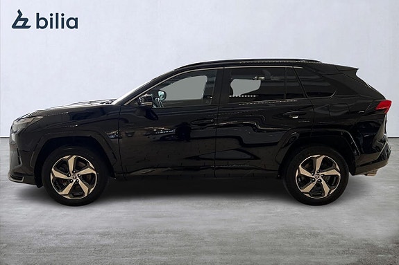 Toyota RAV4 3 of 23