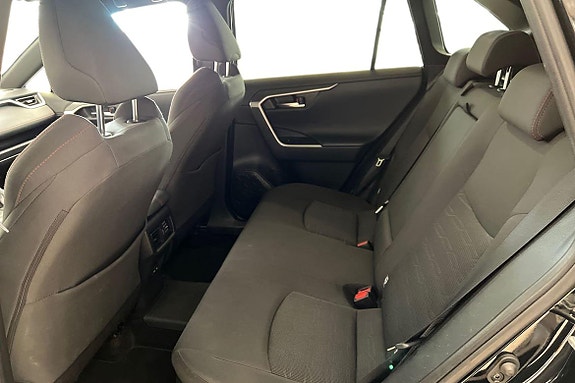 Toyota RAV4 13 of 23