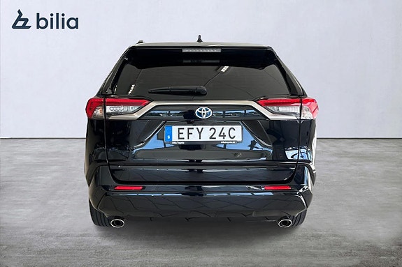 Toyota RAV4 5 of 23