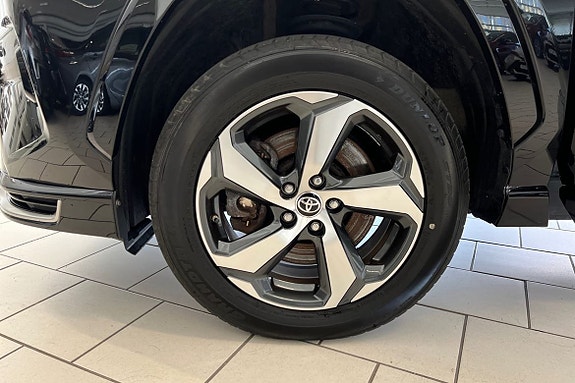 Toyota RAV4 17 of 23