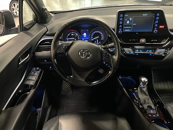 Toyota C-HR 7 of 8
