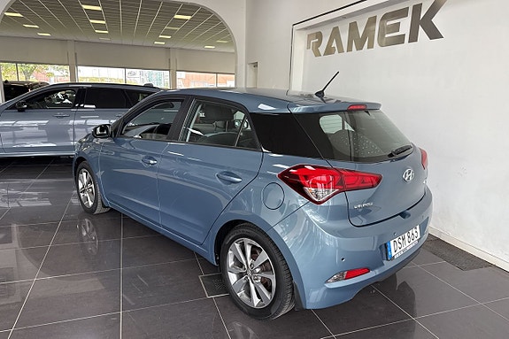 Hyundai i20 4 of 7