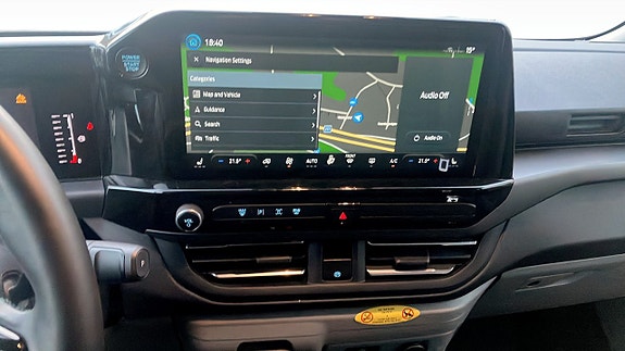 Ford Custom Tourneo 12 of 12