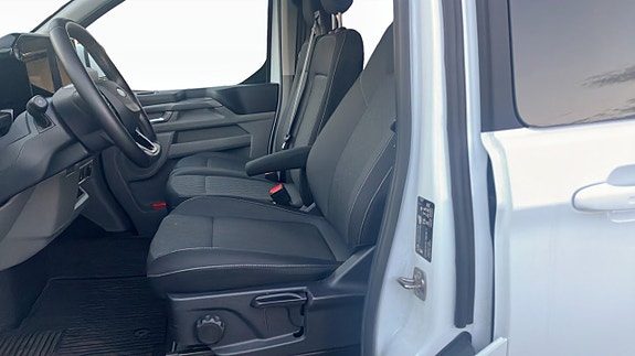 Ford Custom Tourneo 11 of 12