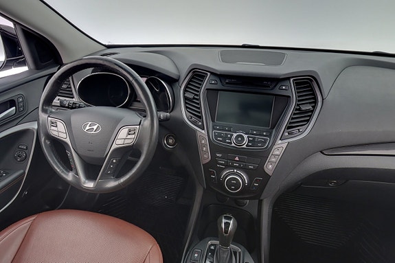 Hyundai Grand Santa Fe 14 of 26