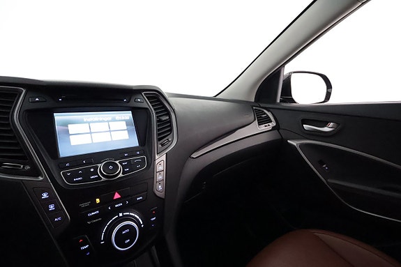 Hyundai Grand Santa Fe 22 of 26