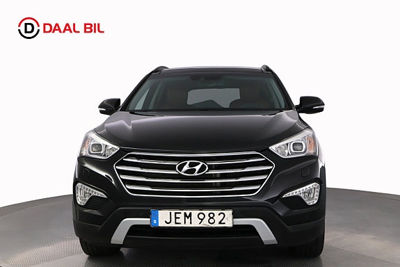 Hyundai Grand Santa Fe 2 of 26