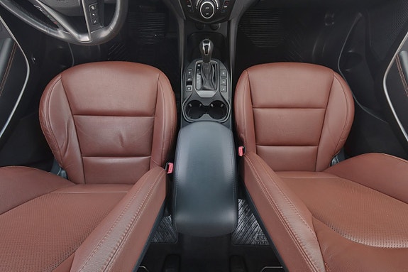Hyundai Grand Santa Fe 13 of 26