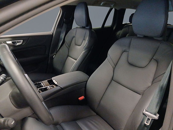 Volvo V60 7 of 16