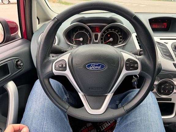 Ford Fiesta 16 of 23