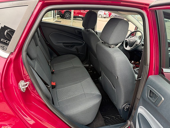 Ford Fiesta 8 of 23