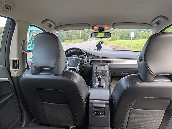 Volvo V70 6 of 7