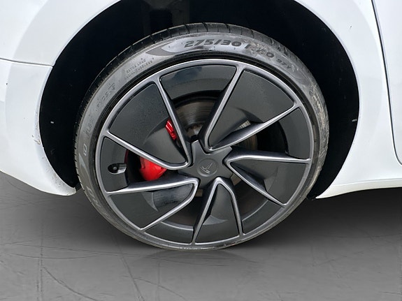 Tesla Model 3 29 of 30