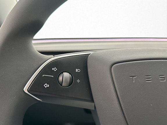 Tesla Model 3 26 of 30