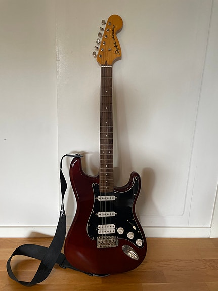 Elgitarr Fender Squire Stratocaster