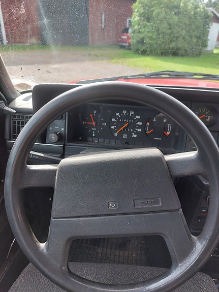 Volvo 240 3 of 4
