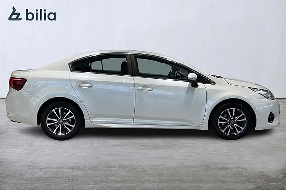 Toyota Avensis 7 of 22