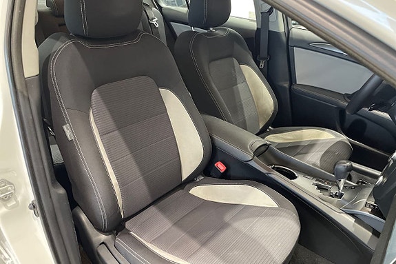 Toyota Avensis 12 of 22