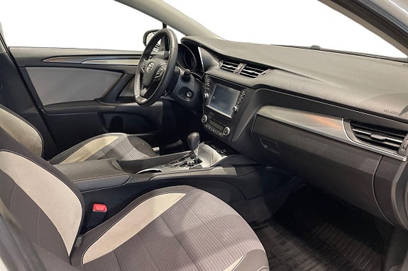 Toyota Avensis 11 of 22