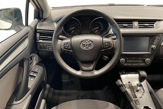 Toyota Avensis 14 of 22