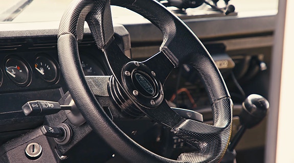 Land Rover Defender 110 7 of 11