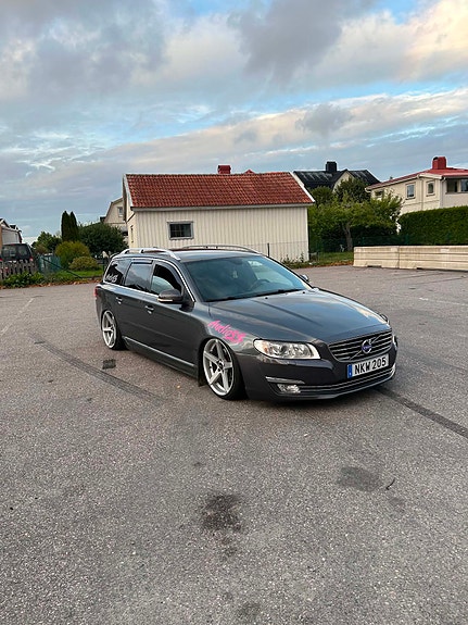 Volvo V70 4 of 10