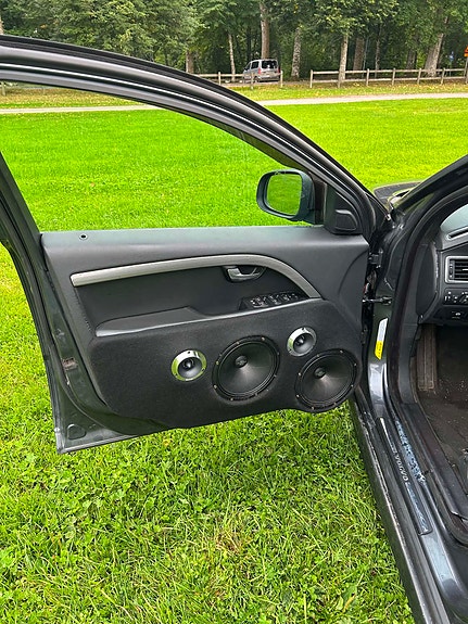 Volvo V70 5 of 10
