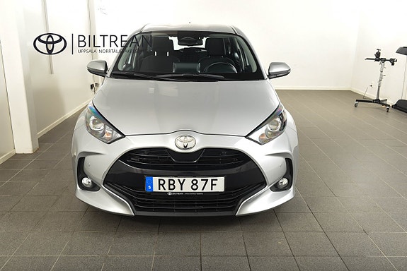 Toyota Yaris 5 of 18
