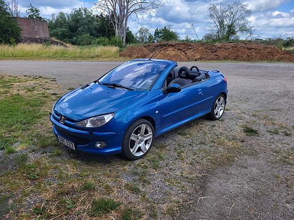 Peugeot 206 CC 2 of 4