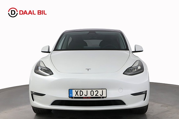 Tesla Model Y 2 of 26