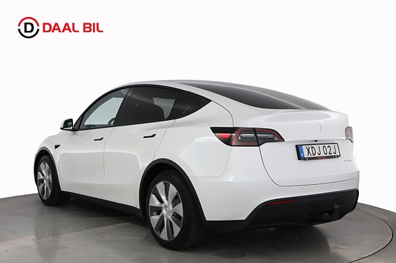 Tesla Model Y 8 of 26