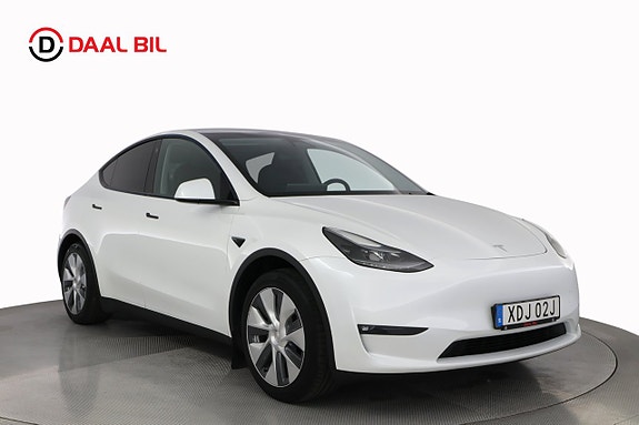 Tesla Model Y 3 of 26