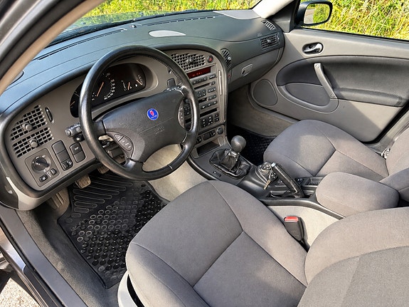 Saab 9-5 5 of 8