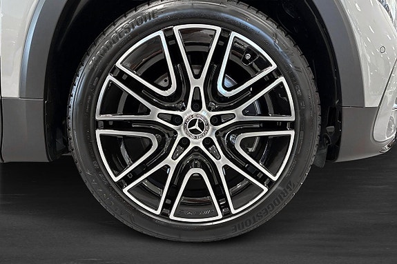 Mercedes-Benz GLB220 d 9 of 18