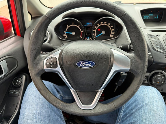Ford Fiesta 17 of 26