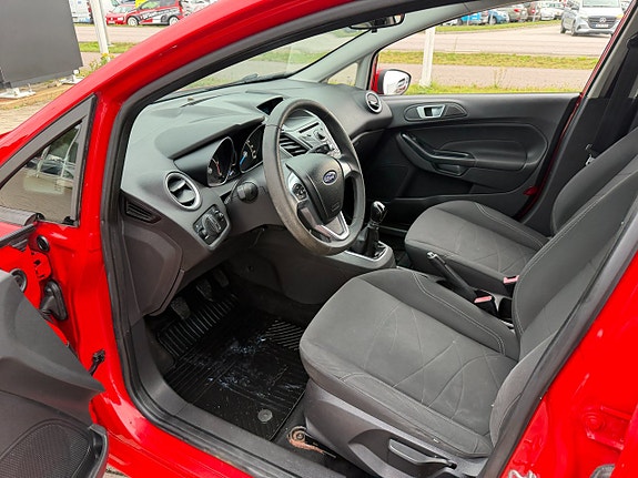 Ford Fiesta 12 of 26